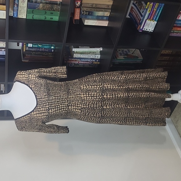 LUXE by CARMEN MARC VALVO Brown Black Snakeskin Print Fit & Flare Sweater Dress - Picture 4 of 11